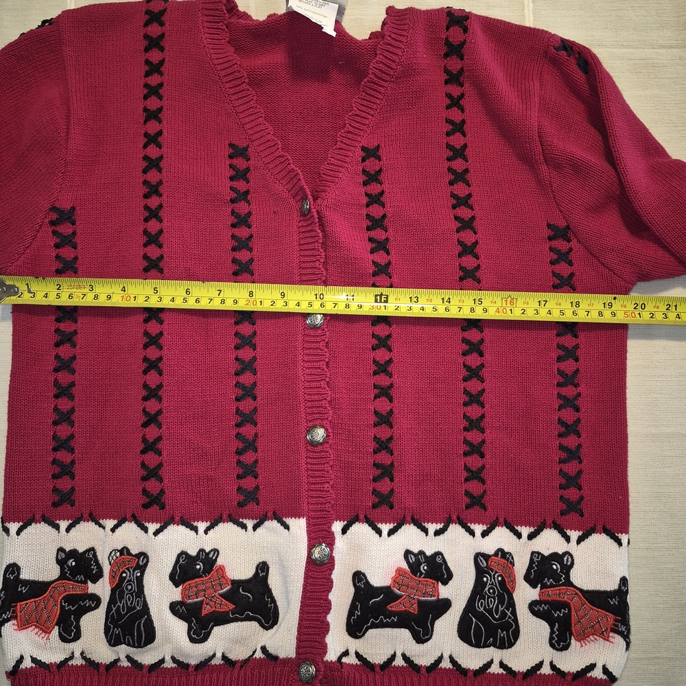 Charming Red Cardigan with Dog Pattern - Picture 4 of 6